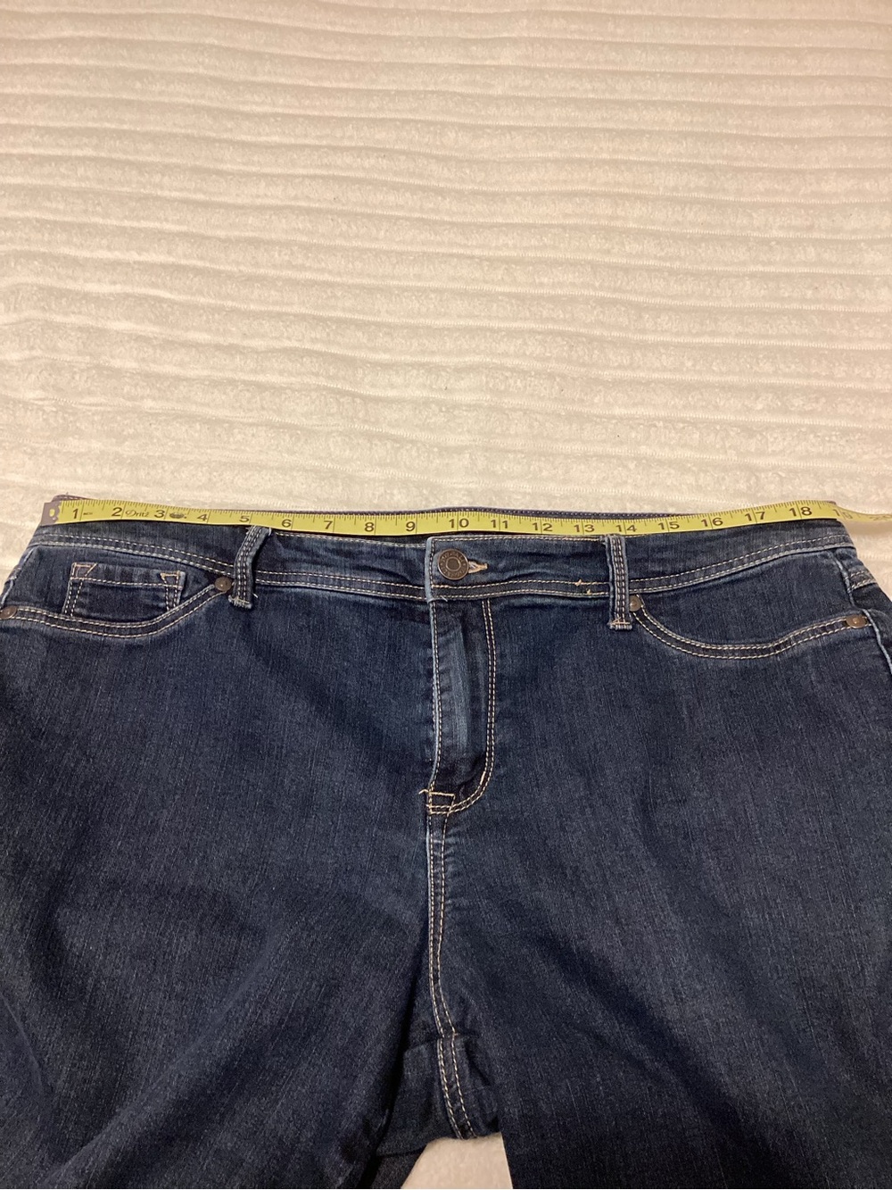 Roz & Ali Dark Indigo Cropped Straight Jeans, size 16, EUC - Picture 3 of 6
